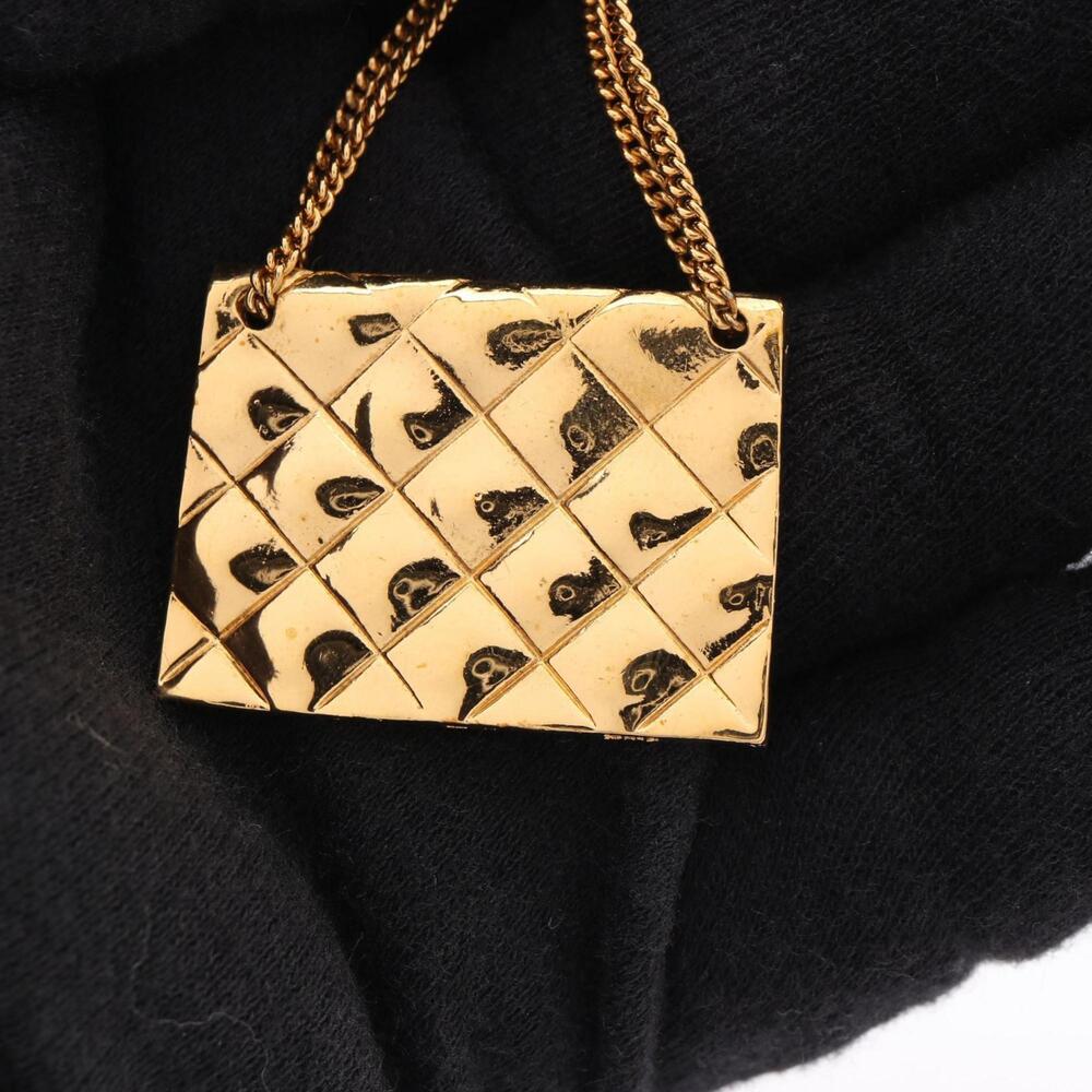 CHANEL Authentic Gold Logo Brooch - Picture 4 of 7